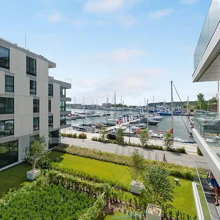 Wave - Yacht Park 2 *